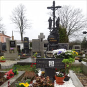 family grave in Žirovnice